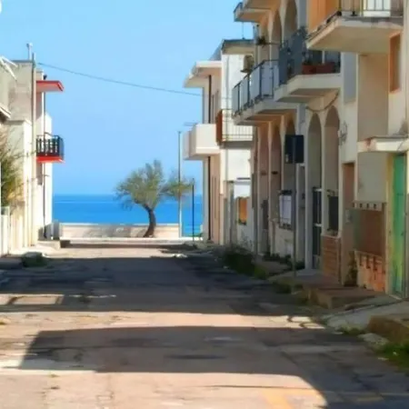 Bilocale Ll14 130m Dalla Spiaggia 멜렌두뇨